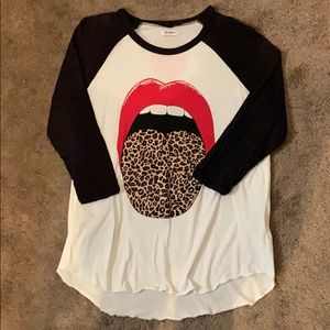 Lauren Moshi! Size Med baseball tee